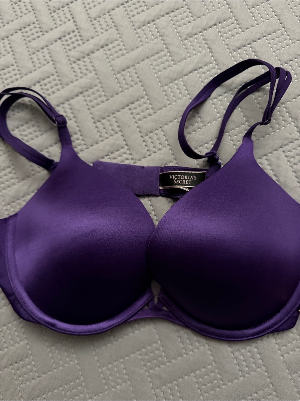 Victoria's Secret Deep Purple Smooth T-Shirt Bra